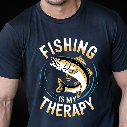 Angler T-Shirt mit Fisch-Motiv – 'Fishing is my Therapy' – Perfekt für passionierte Fischer! - Premium Shirt