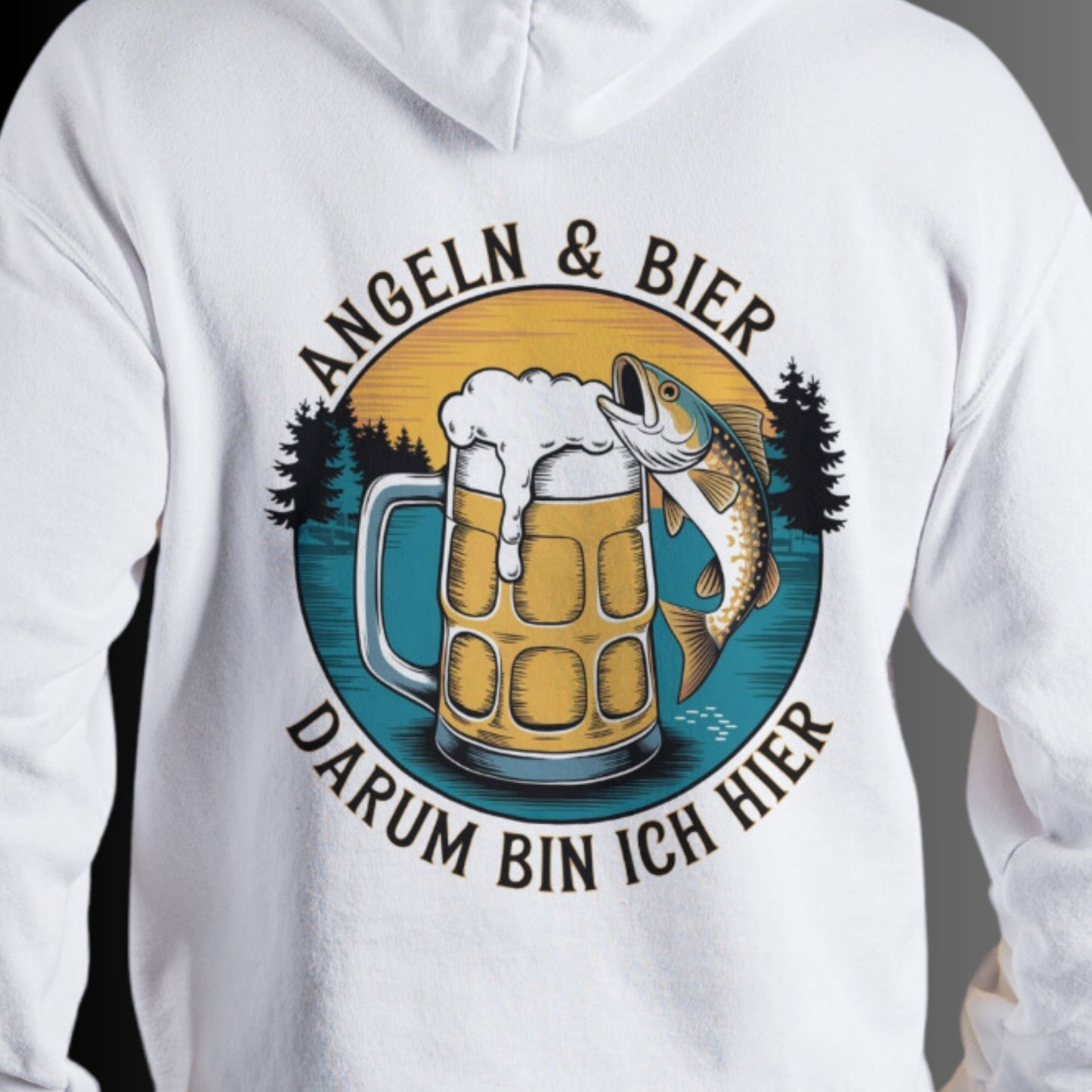 Cooler Hoodie mit witzigem Angler-Spruch: Angeln und Bier – Darum bin ich hier | Perfekt für Fisch- und Bierliebhaber - Premium Unisex Hoodie